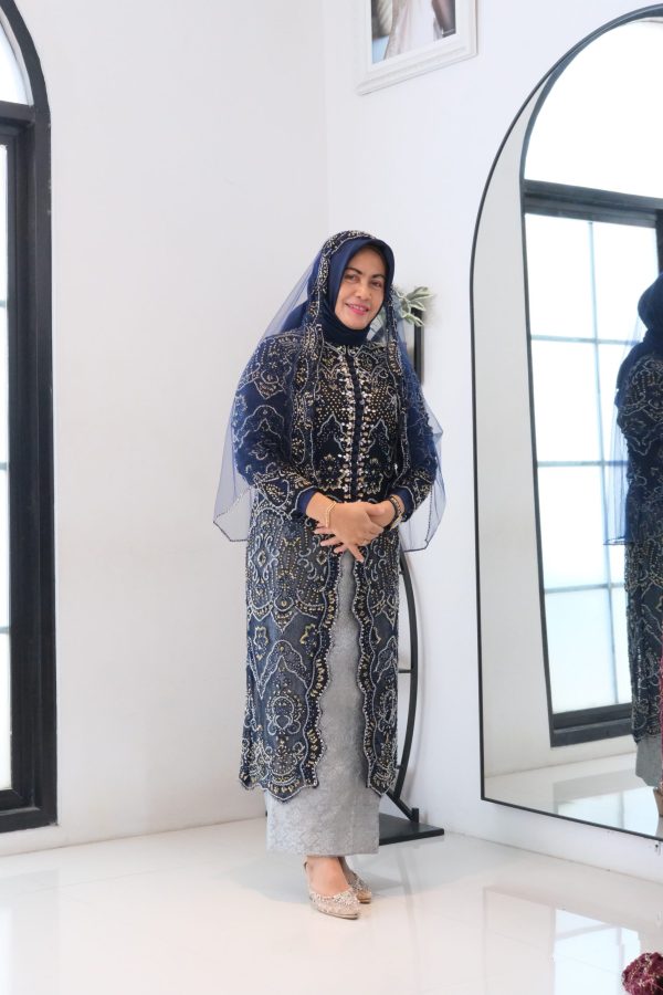 Kebaya Ibu Navy Velicia (Luxs)