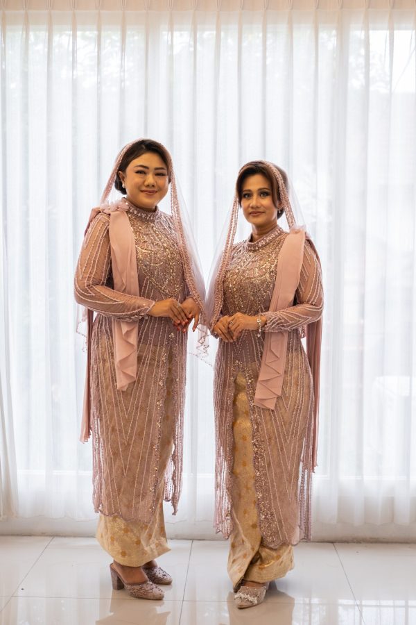 Kebaya Lavender Selendang (Luxs)