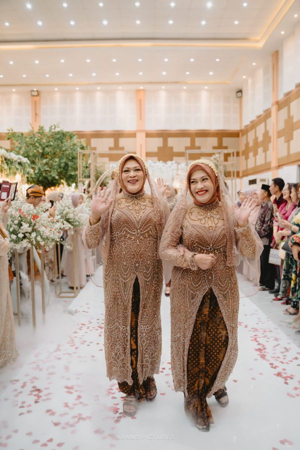 Kebaya Mama Coklat Uni