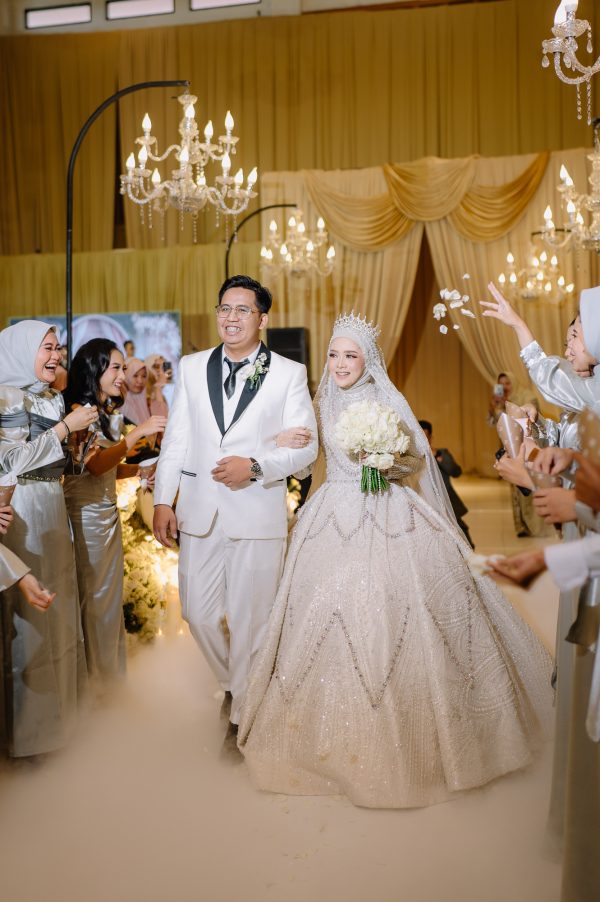 Gown Putih Hani