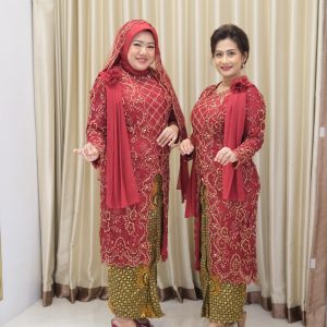 Kebaya Mama Riska