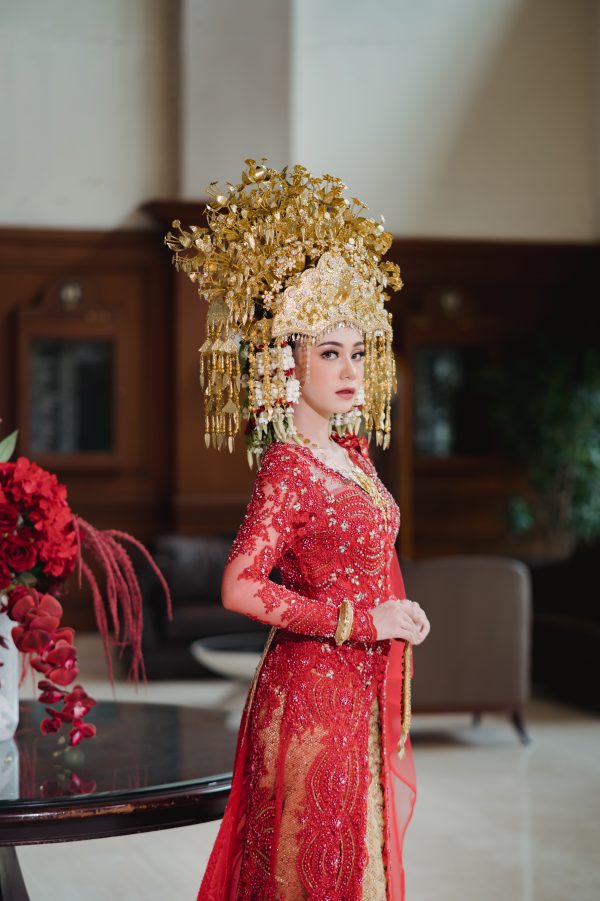 Kebaya Merah Klasik