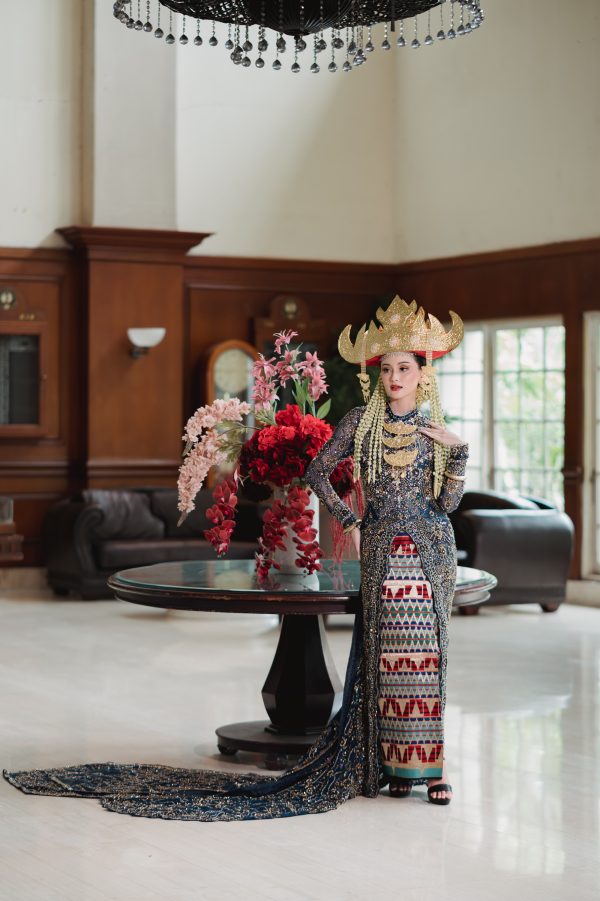 Kebaya Navy Vitara