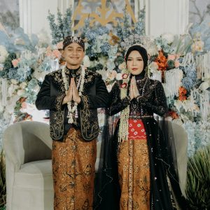 Kutubaru Hitam Olla