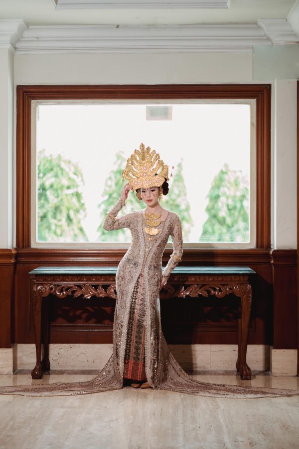 Kebaya Resepsi Champagne Sofiya