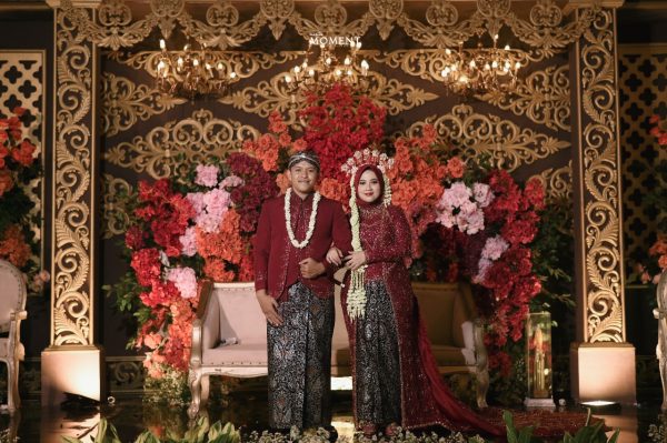 Kebaya Maroon Della