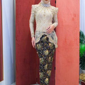 Kebaya Wisuda Nude Widi