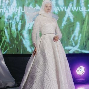 Ballgown Putih Malaka