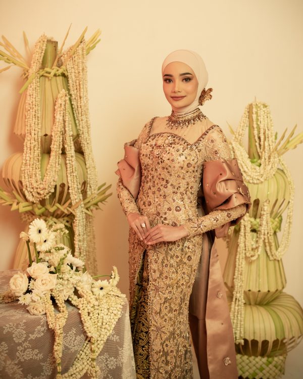 Kebaya Nude Dinda
