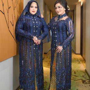 Kebaya Mama Navy