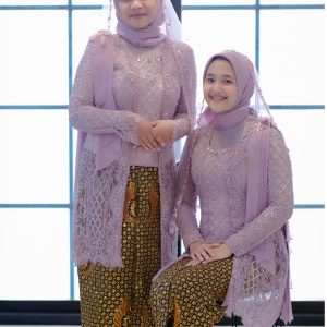 Kebaya Mama Lilac