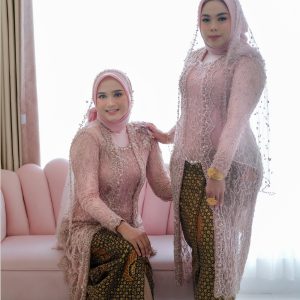 Kebaya Mama Renita