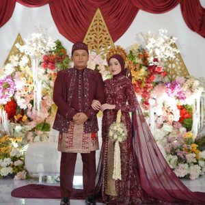 Kebaya Burgundy Ling-Ling