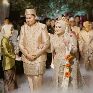 Kebaya Resepsi Gold Atiti (Luxs)